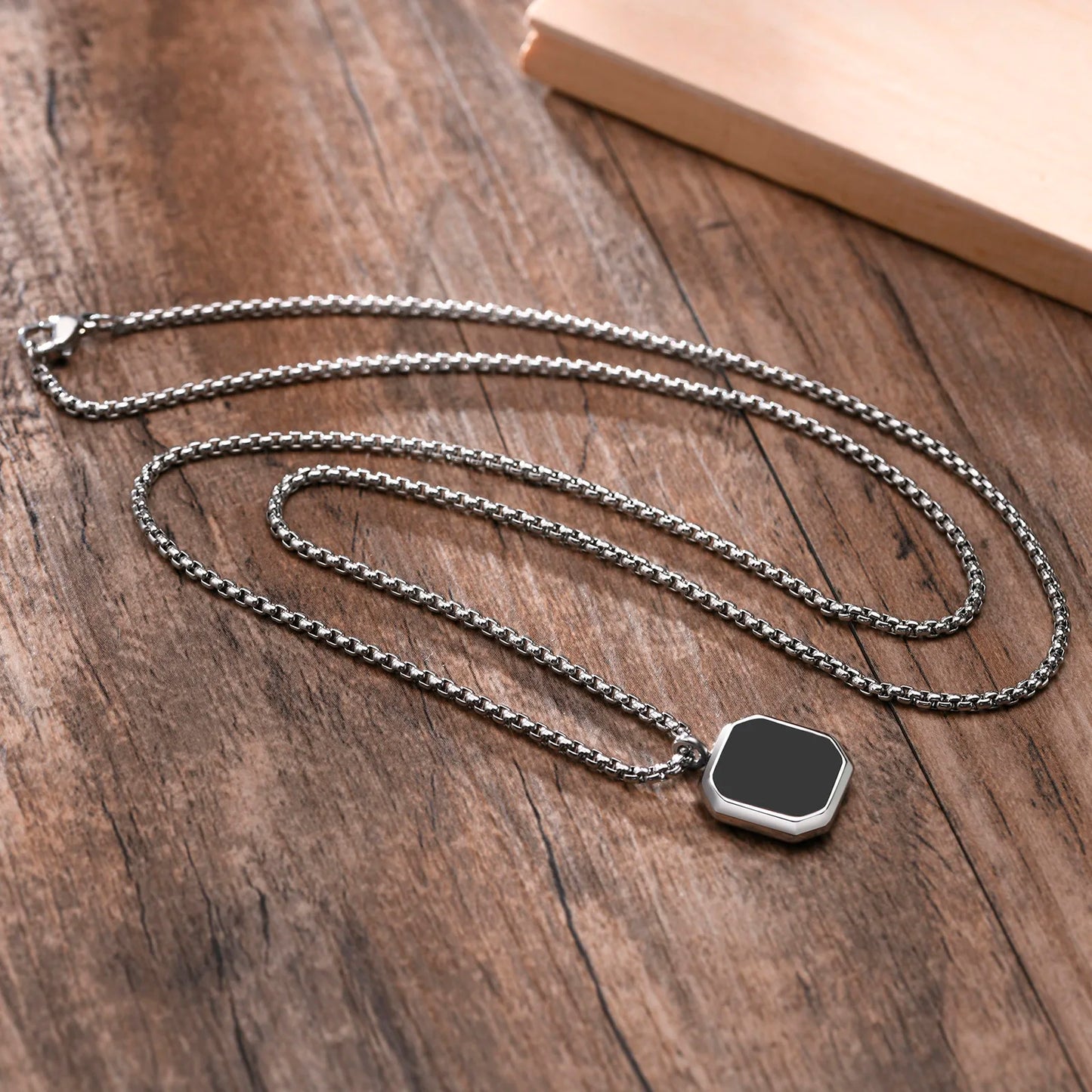 Collar Geométrico - Piedra y Acero