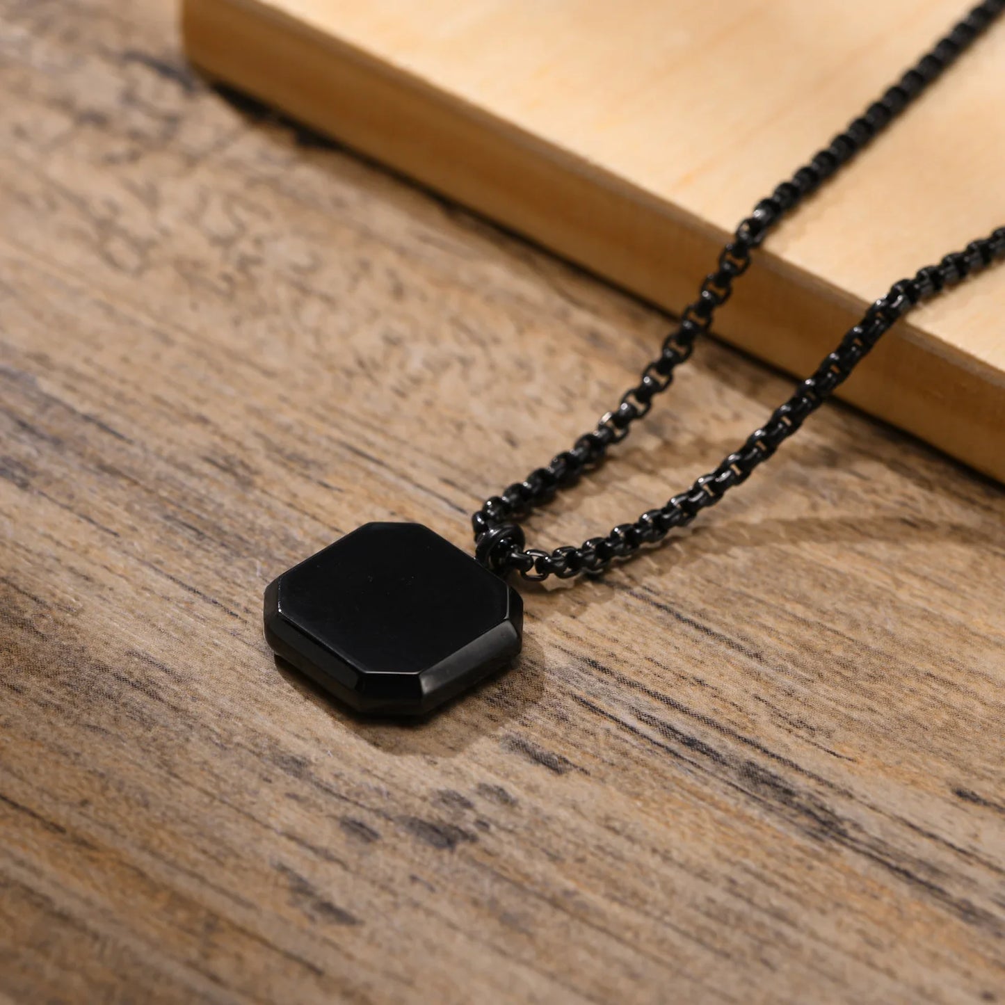 Collar Geométrico - Piedra y Acero