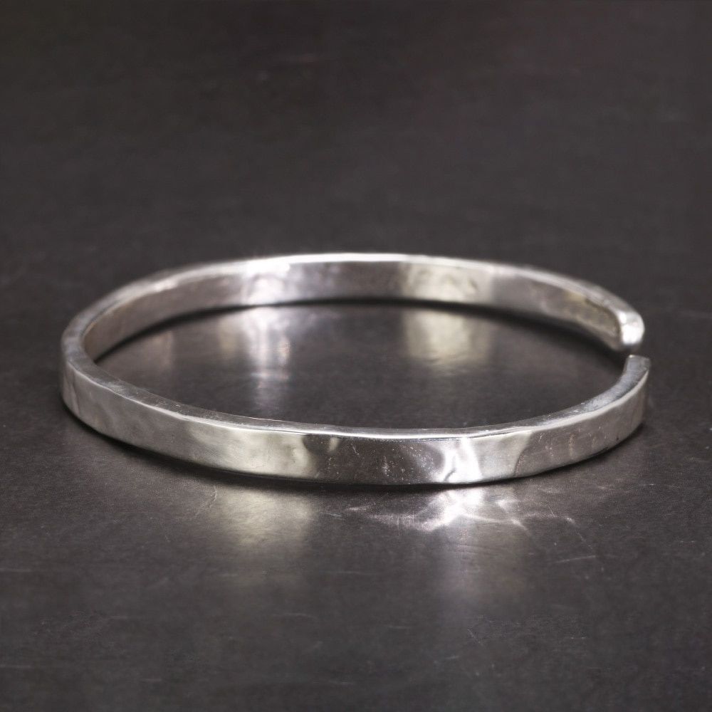 PULSERA MARTILLADA ARTESANAL - PLATA 925 (Ajustable)